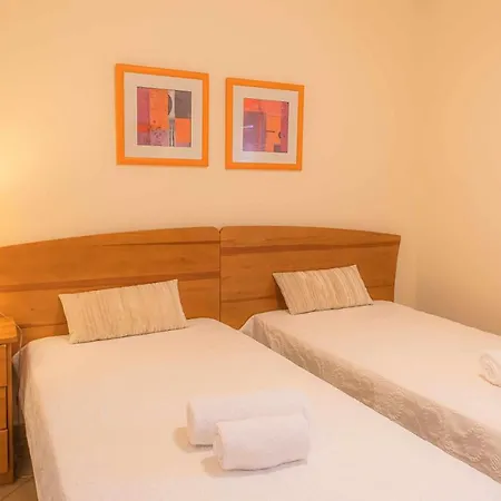 Apartment T1 Qta Amoreira E Piscina Alvor